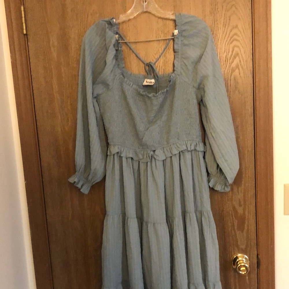 Square neck, midi length sundress.